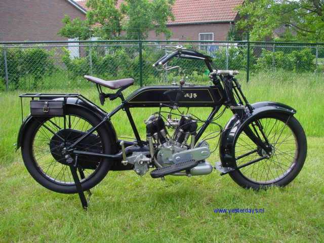 AJS-1920-Model-D-au-1