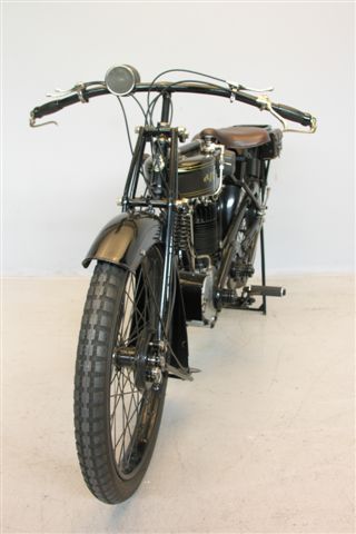 AJS-1923-model-B-schuinLH