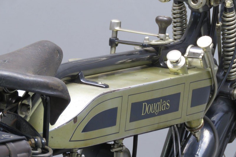 Douglas-1913-2603-7