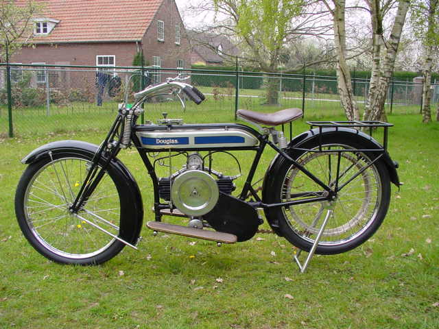 Douglas-1920-Austr-2