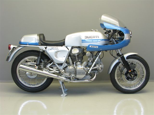 Ducati-1977-900SS-1