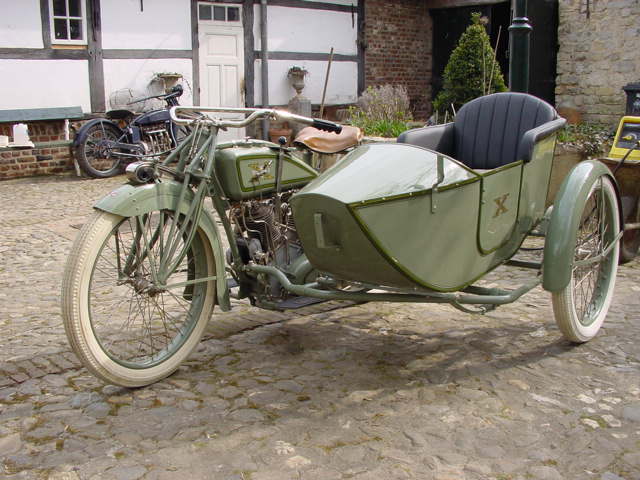 Excelsior-1917-twin-JP-2