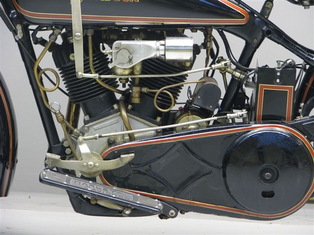 Harley-Davidson-1928-28JD-4