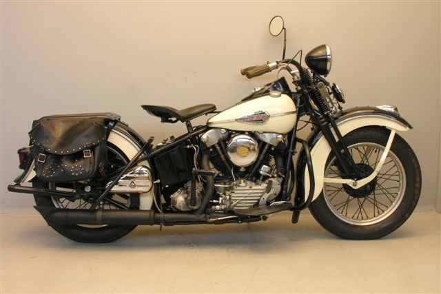Harley-Davidson-1946-46FL-1