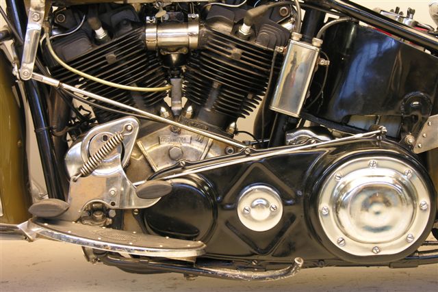 Harley-Davidson-1947-47EL-4