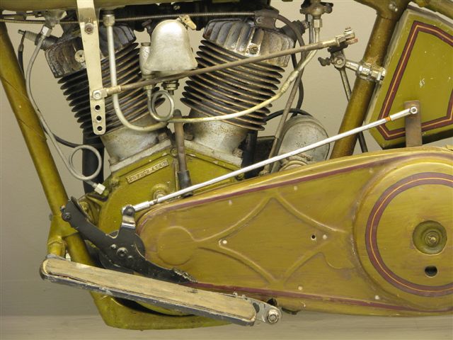 Harley-davidson-1925-25FDCB-4
