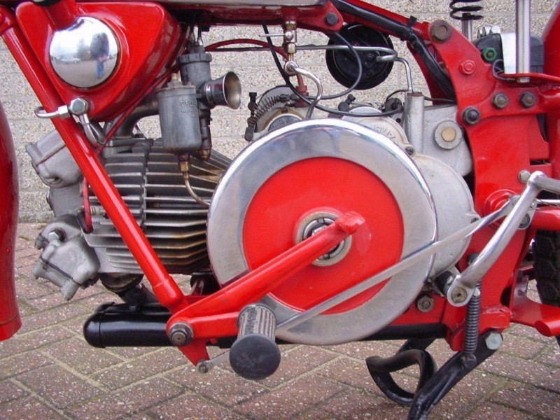 Moto-Guzzi-1947-Astore-primo-tipo-4