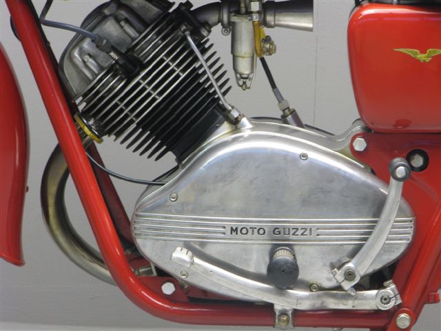 Moto-Guzzi-Ladol-4