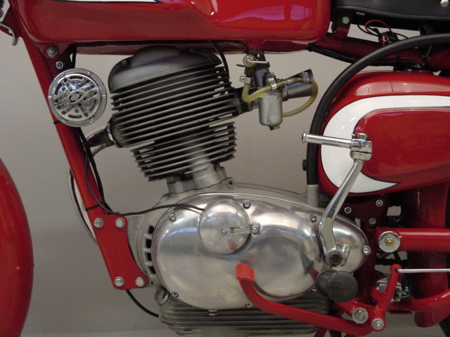 Moto-Morini-1958-Tresette-Sprint-C-4