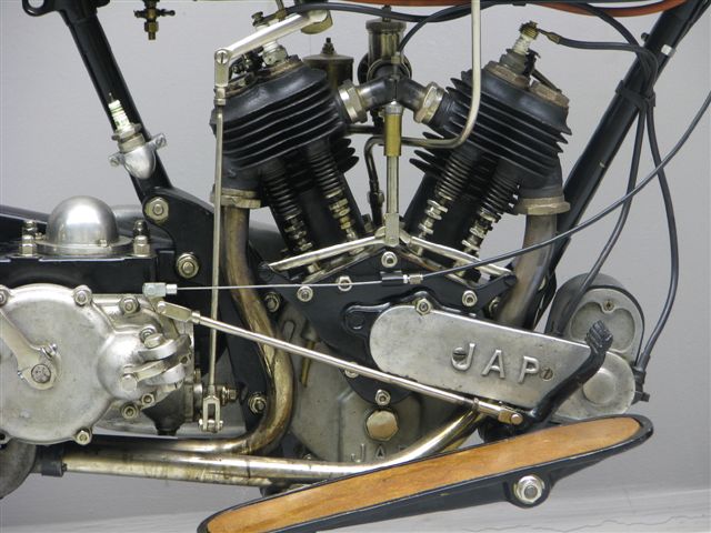 Rover-1917-twin-680-jap-3