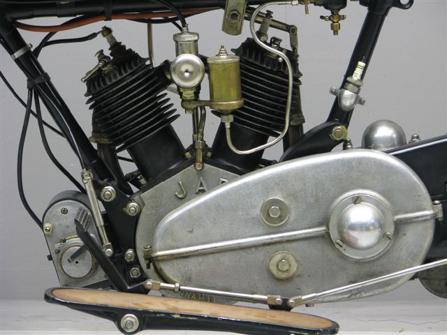 Rover-1917-twin-680-jap-4