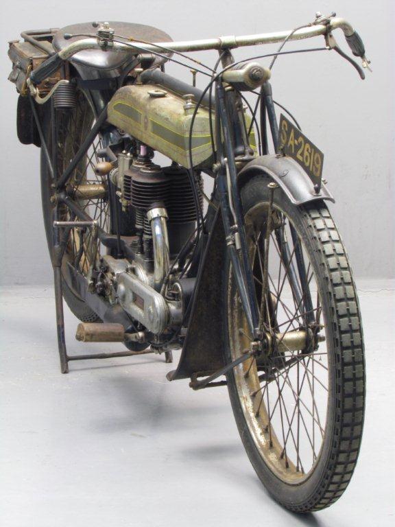 Triumph-1920-H-de-5