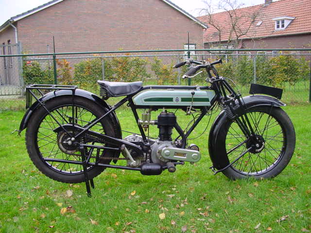 Triumph-1925-LRs-1