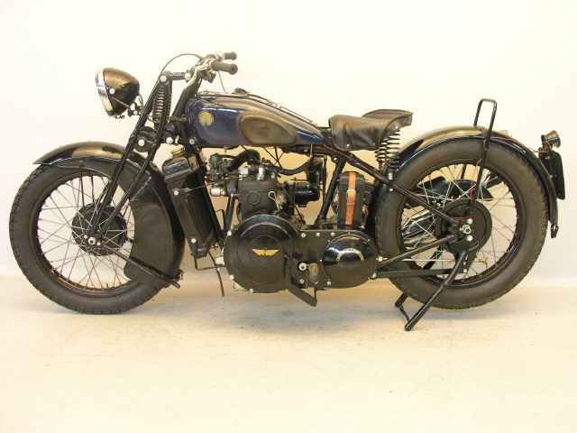 Triumph-1932-Four-2