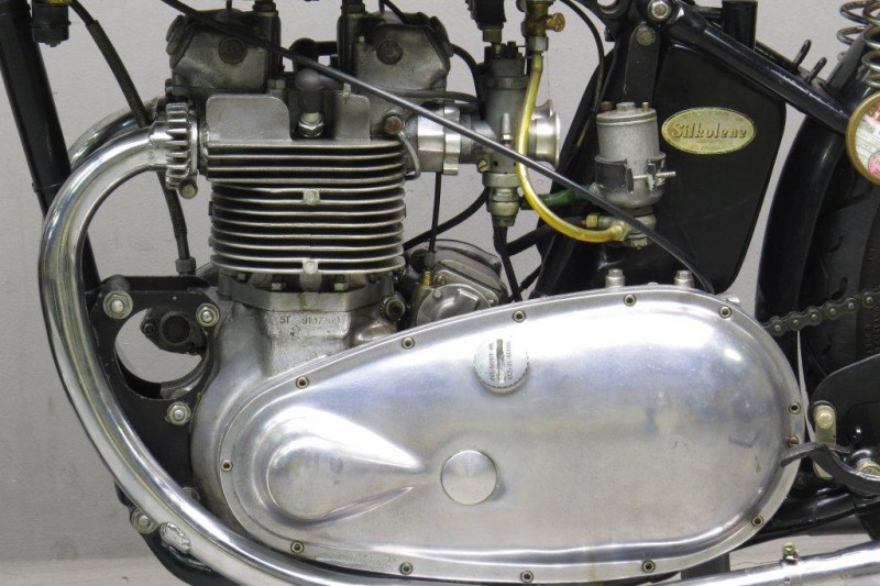 Triumph-1946-GP-h-4