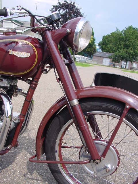 Triumph-1946-T100-FL-5