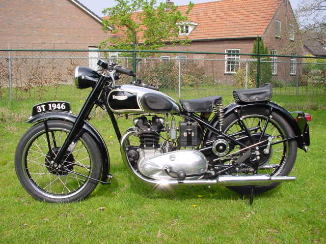 Triumph-1946-T3-GV-2