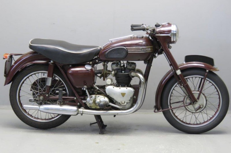 Triumph-1954-2604-1