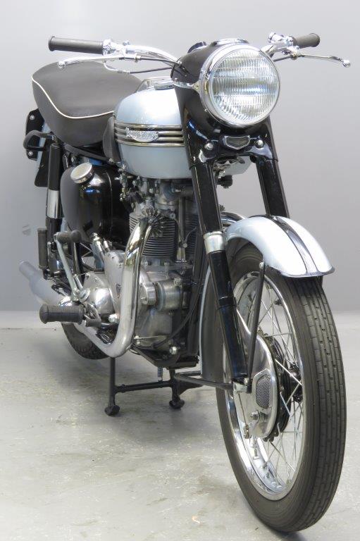 Triumph-1957-T100-2611-4