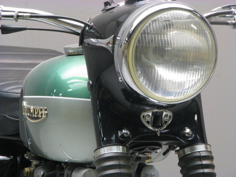 Triumph-1963-3TA-MvA-7