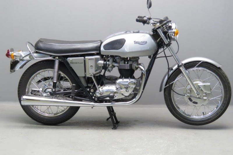 Triumph-1972-2701-1