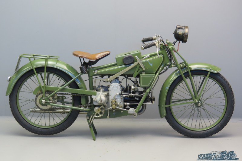 Moto-Guzzi-1923-3007-1