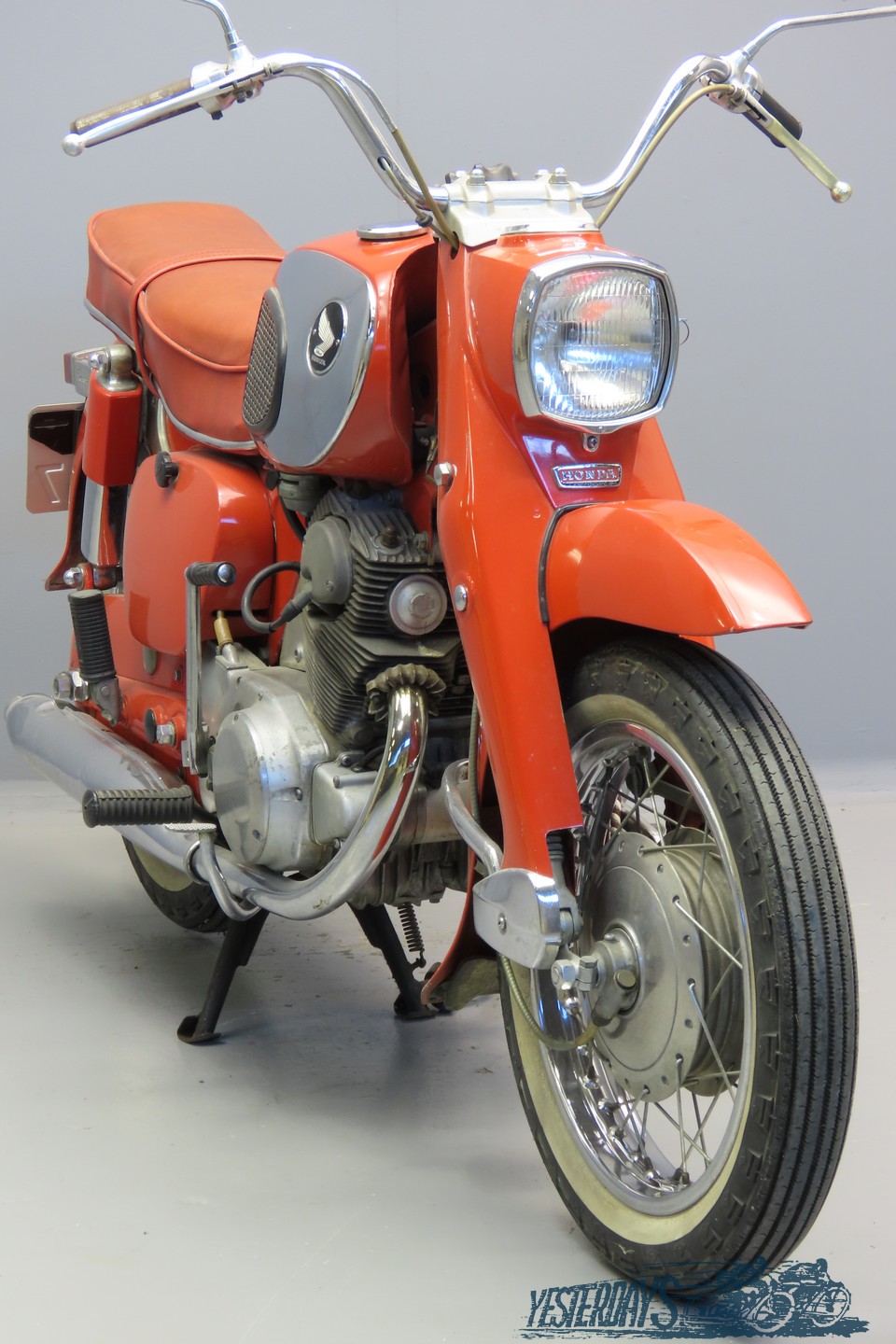 Honda-1963-Dream-3009-4