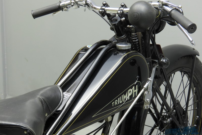 Triumph-1930-X-03011-7