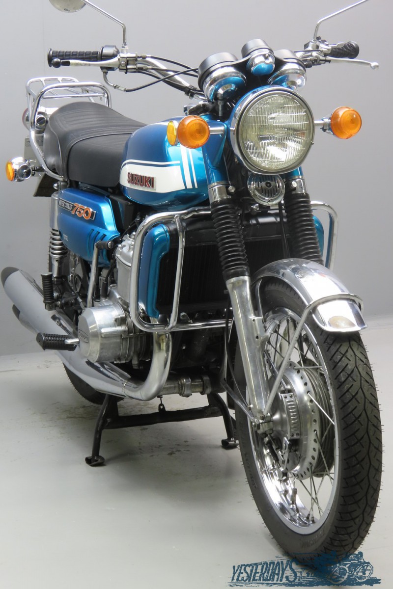 Suzuki-1972-3106-4