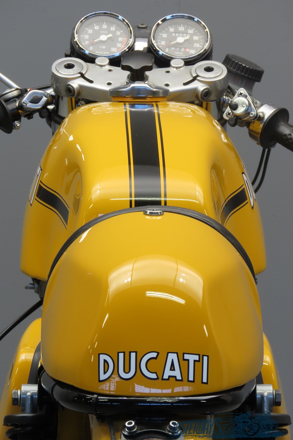 Ducati-1974-3107-12