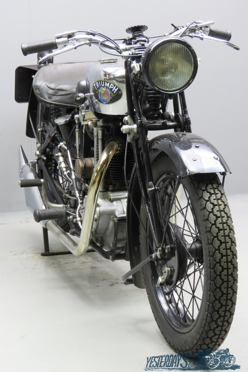 Triumph-1930-CCT-3107-4