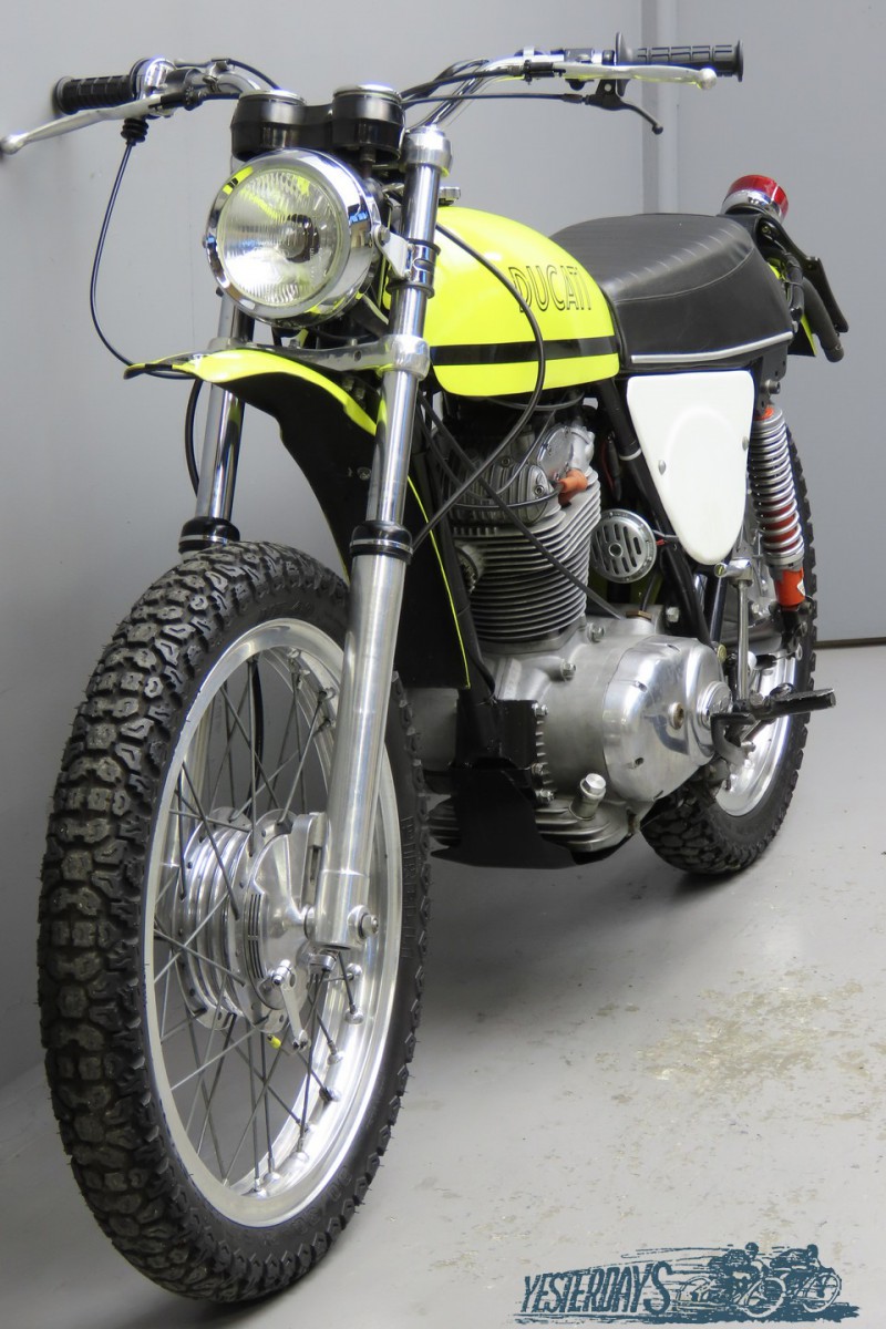 Ducat-1972-RT400-3112-5