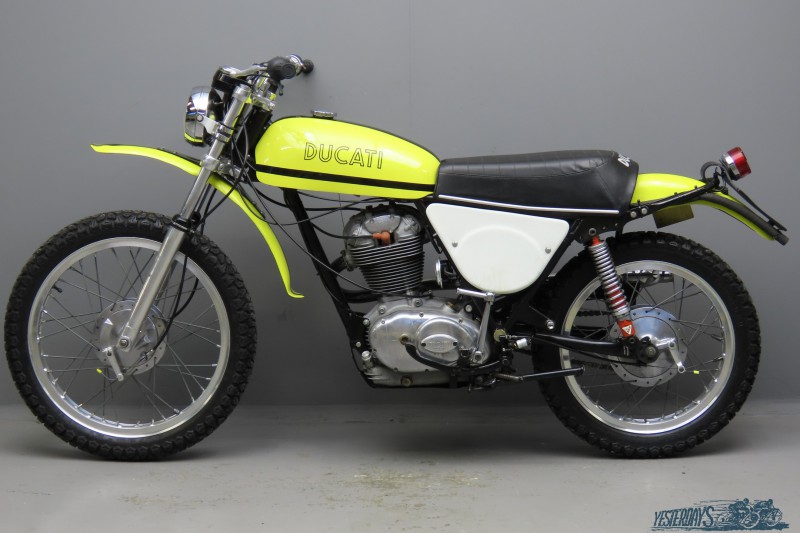 Ducat-1972-RT400-3112-6