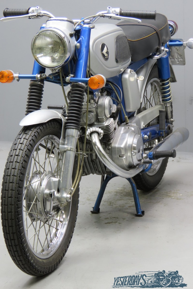 Honda-1967-125SS-3112-5