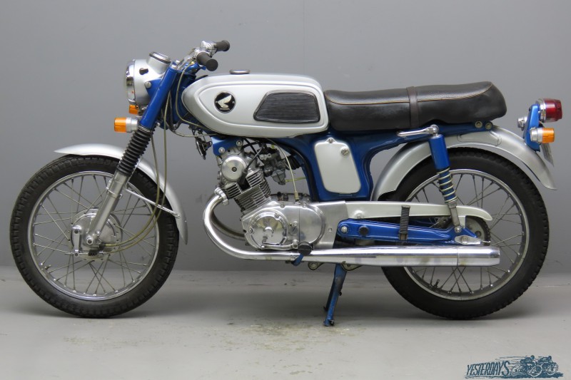 Honda-1967-125SS-3112-6
