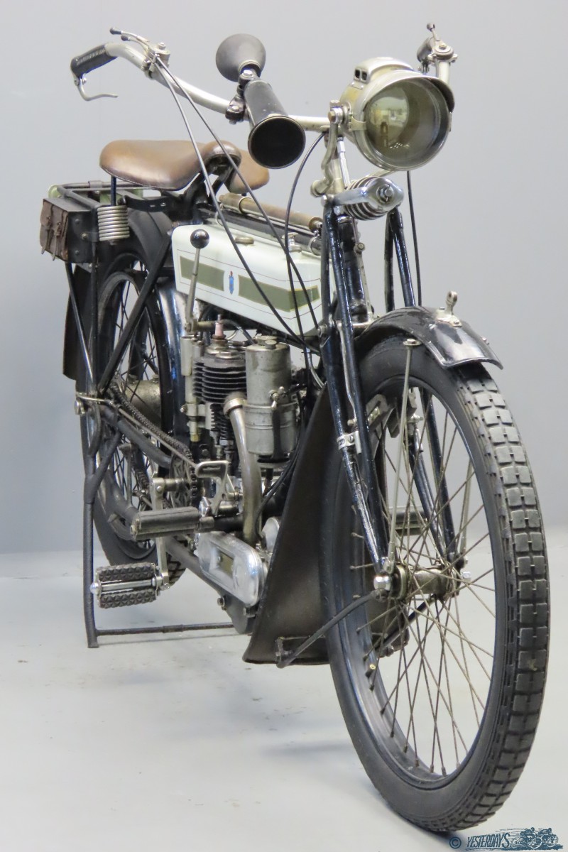 Triumph 1913 2303 (3)