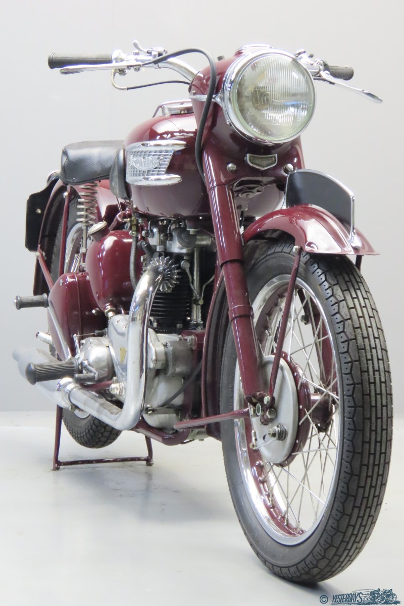 Triumph 1951 5T 2302 (5)