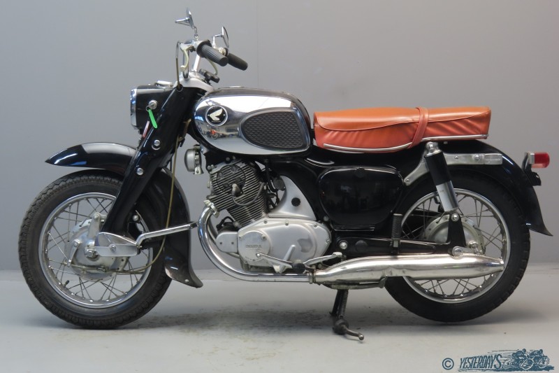 Honda 1964 Dream 2310 (2)