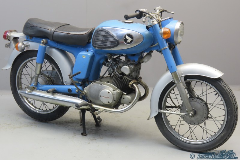 Honda 1967 CD125 2311 (12)