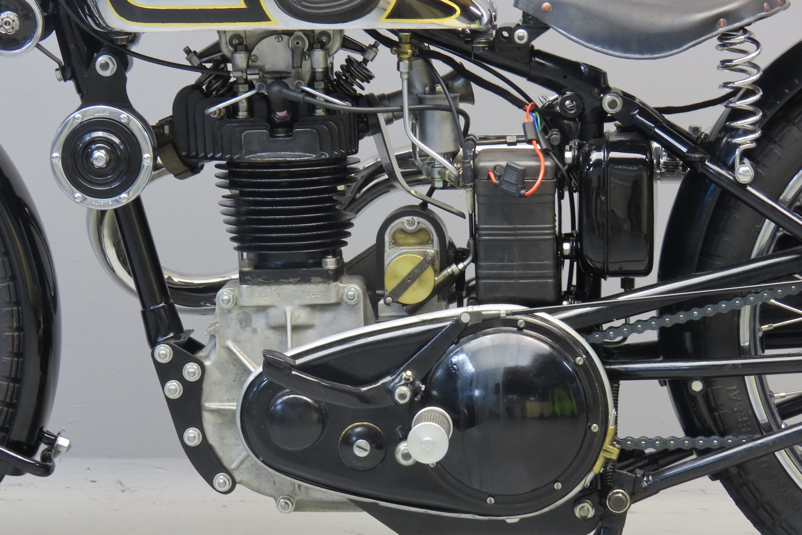AJS 1933 model 33-7 474cc 1 cyl OHC 3511 - Yesterdays